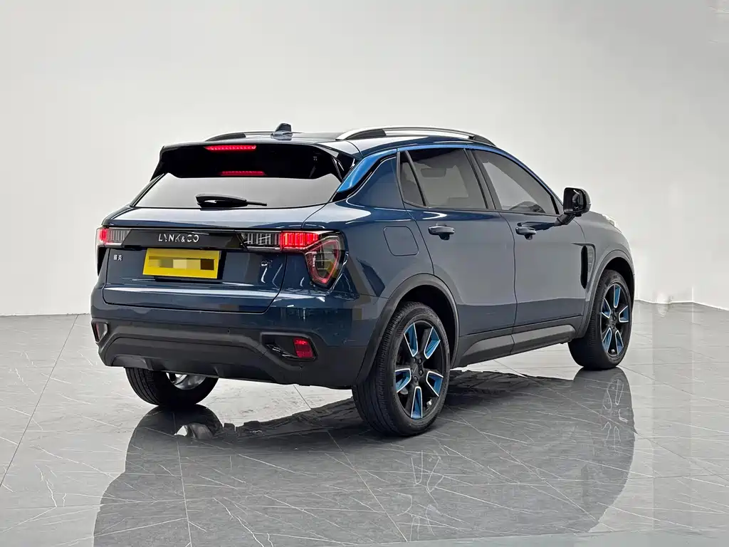 Lynk & Co 01 — миниатюра 7