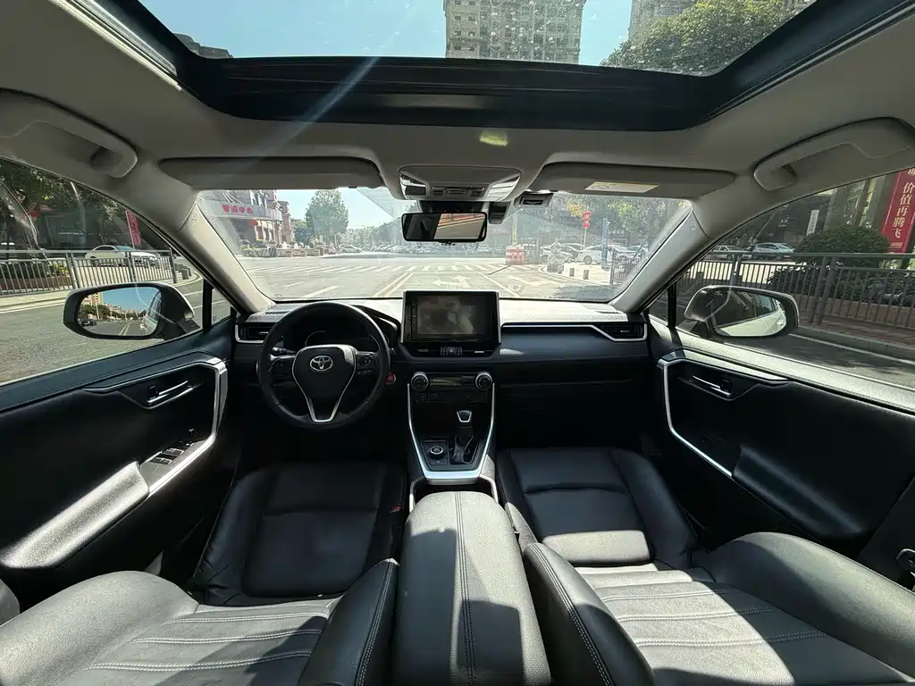 TOYOTA RAV4 RONGFANG