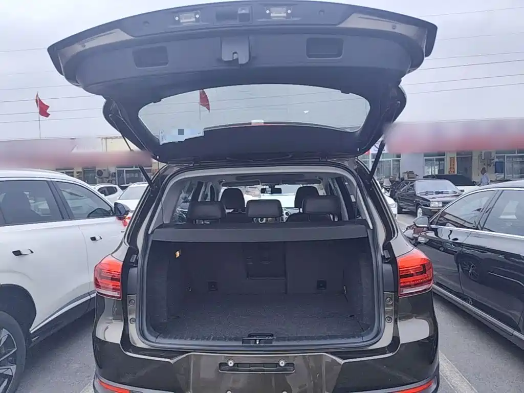 Volkswagen Tiguan — миниатюра 19