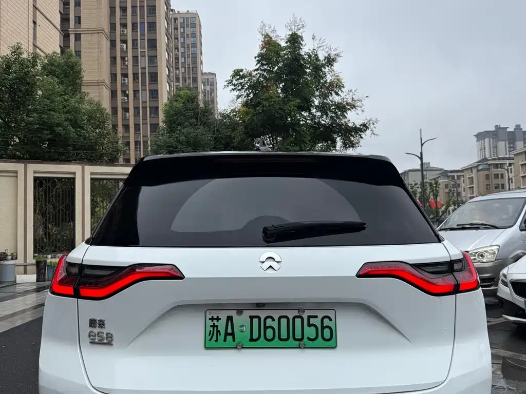 NIO ES8 — миниатюра 12