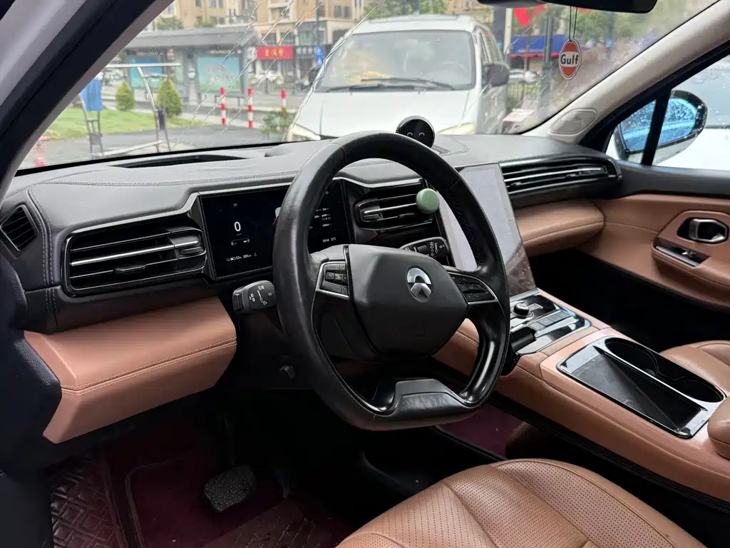 NIO ES8 — миниатюра 4