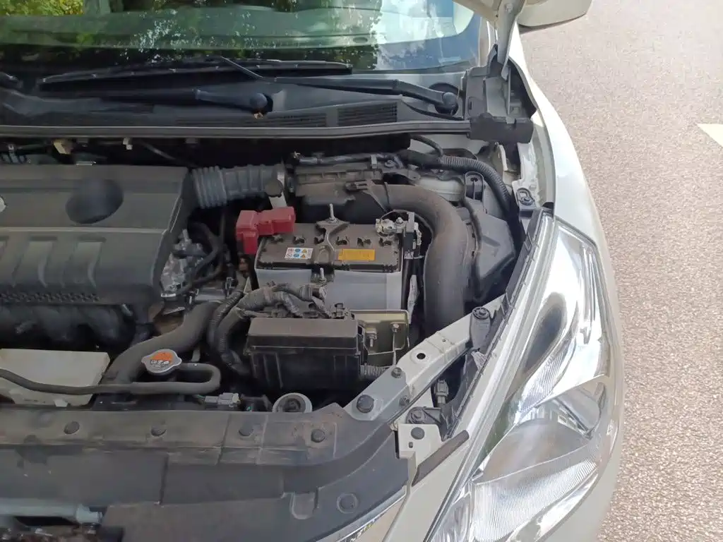 Nissan Tiida — миниатюра 21