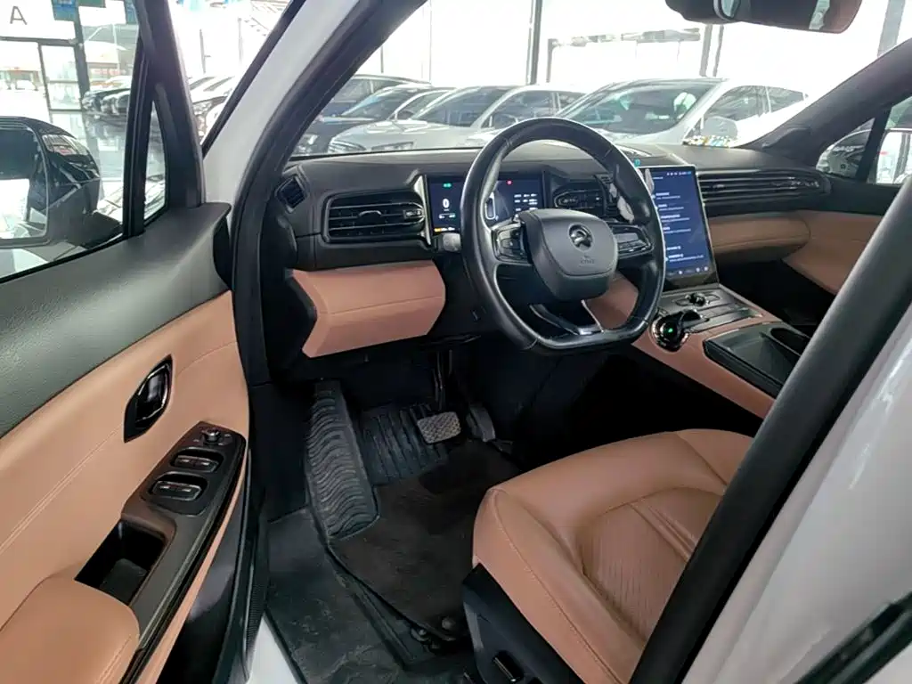 NIO ES6 — миниатюра 12