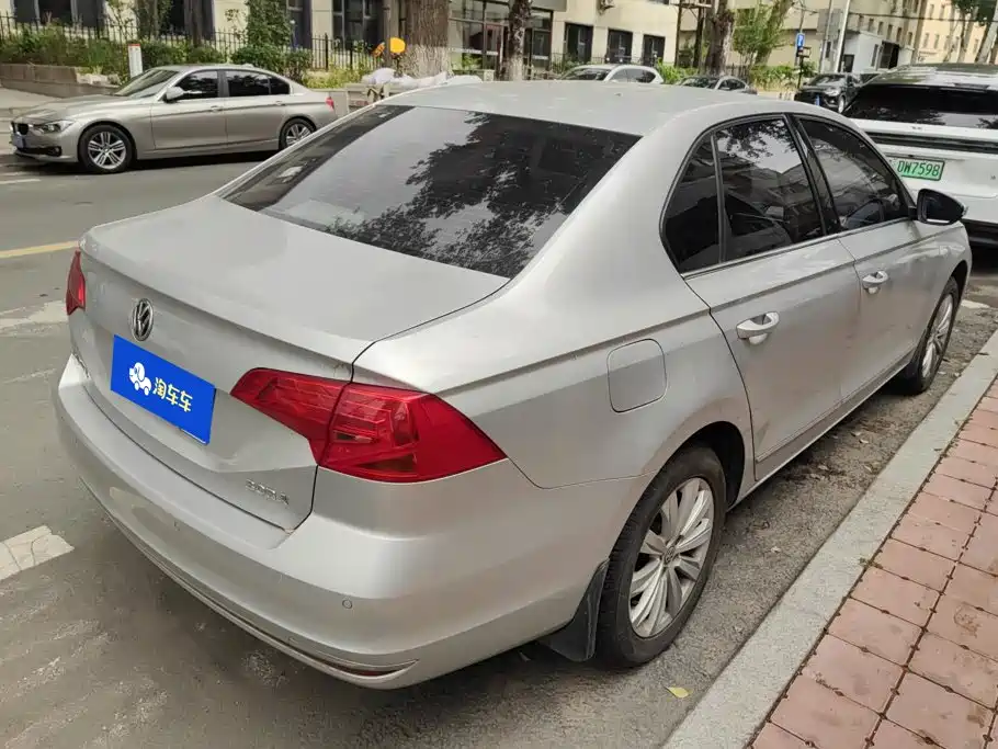 Volkswagen Bora — миниатюра 3