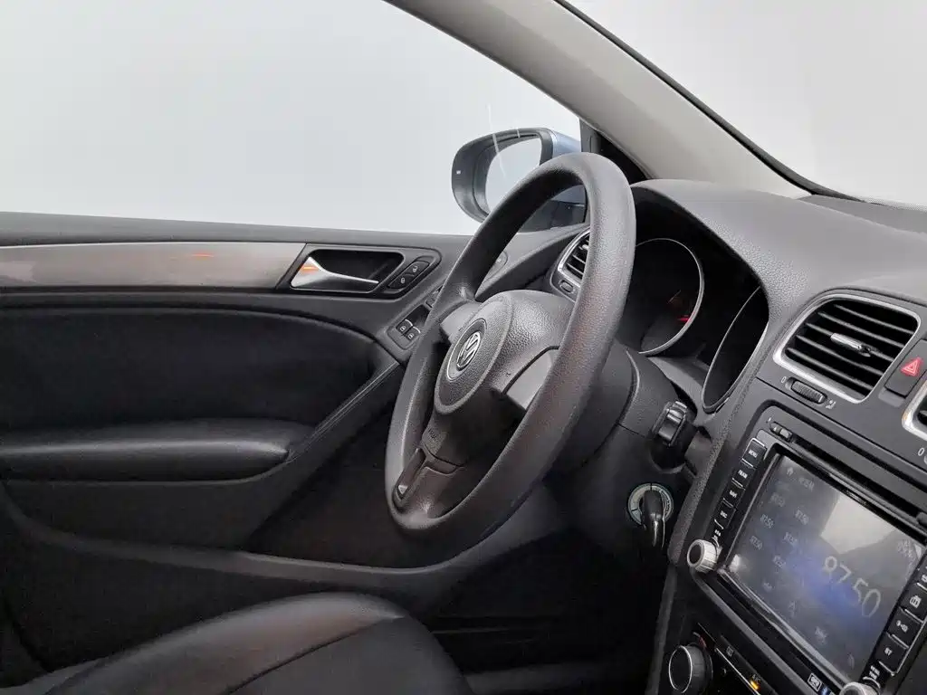 Volkswagen Golf — миниатюра 22