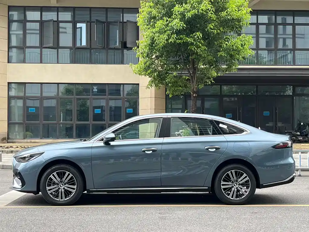 Geely Galaxy Galaxy 6 6 2026 125km +