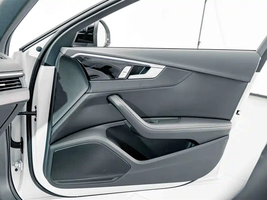 Audi A4L — миниатюра 15