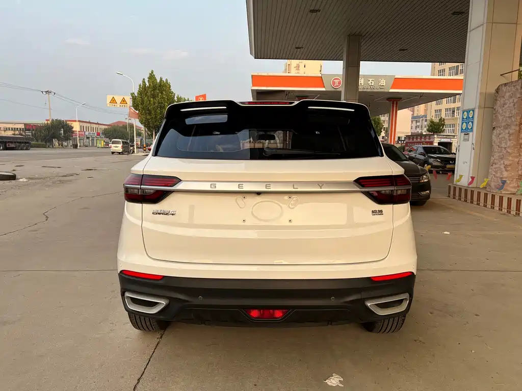 Geely Binyue — миниатюра 5