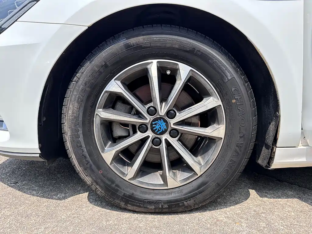 BYD Qin Pro NEV DM 1.5TI Auto Connected Sharp Dynamic Type, фото 18