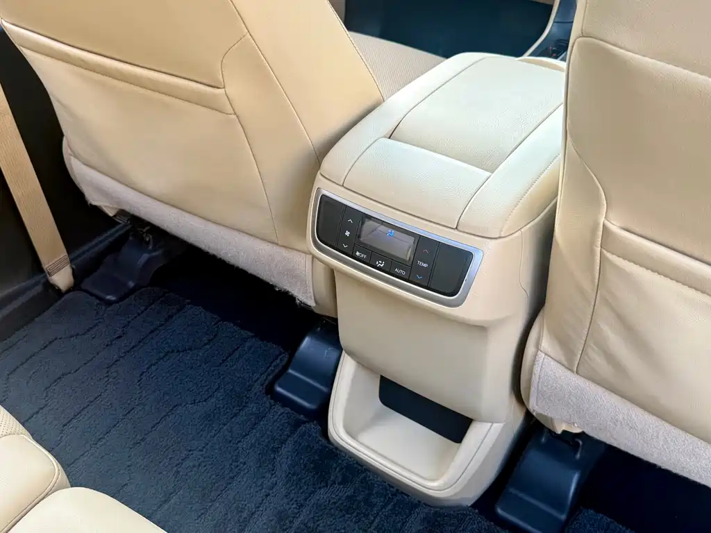 Toyota Highlander — миниатюра 22