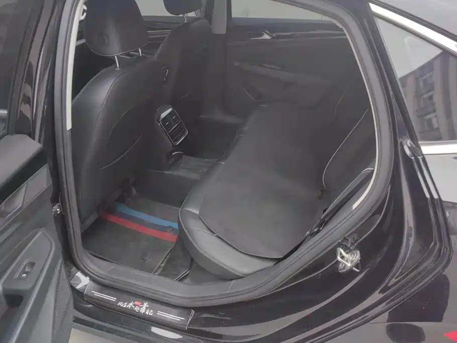 Volkswagen Passat — миниатюра 11
