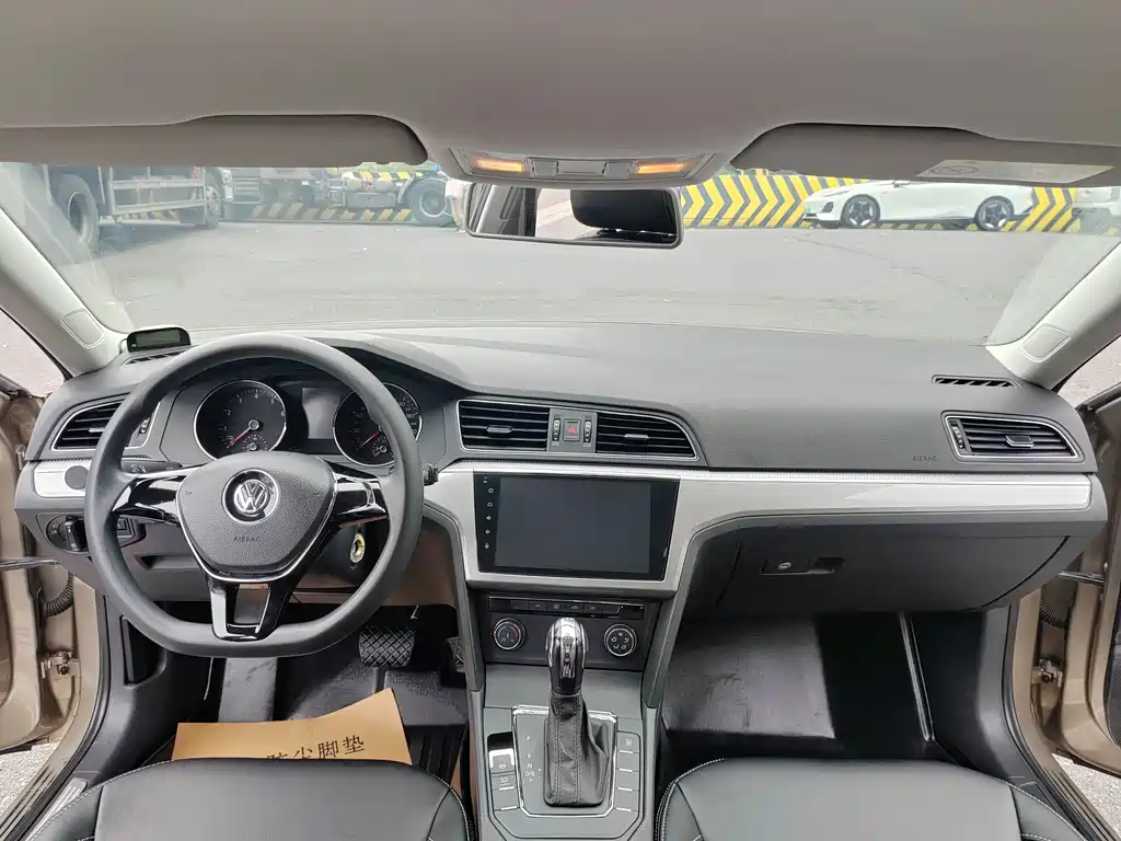 Volkswagen Lamando — миниатюра 7