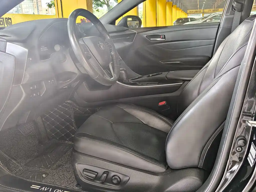 Toyota Avalon — миниатюра 4