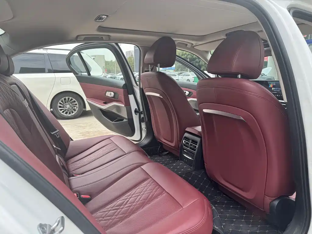 BMW i3 — миниатюра 12