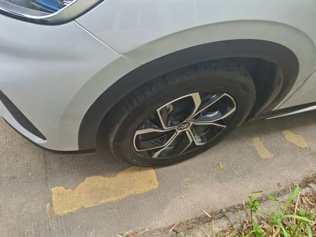 BYD Yuan Plus — миниатюра 23