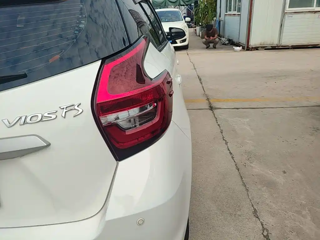 Toyota Vios FS — миниатюра 8