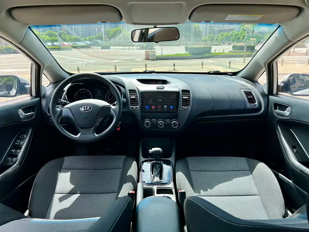 Kia K3 — миниатюра 5