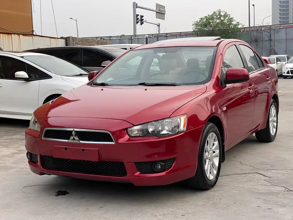 Mitsubishi Lancer EX 2013