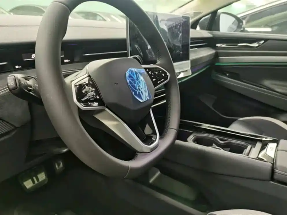 VOLKSWAGEN ID.7 VIZZION