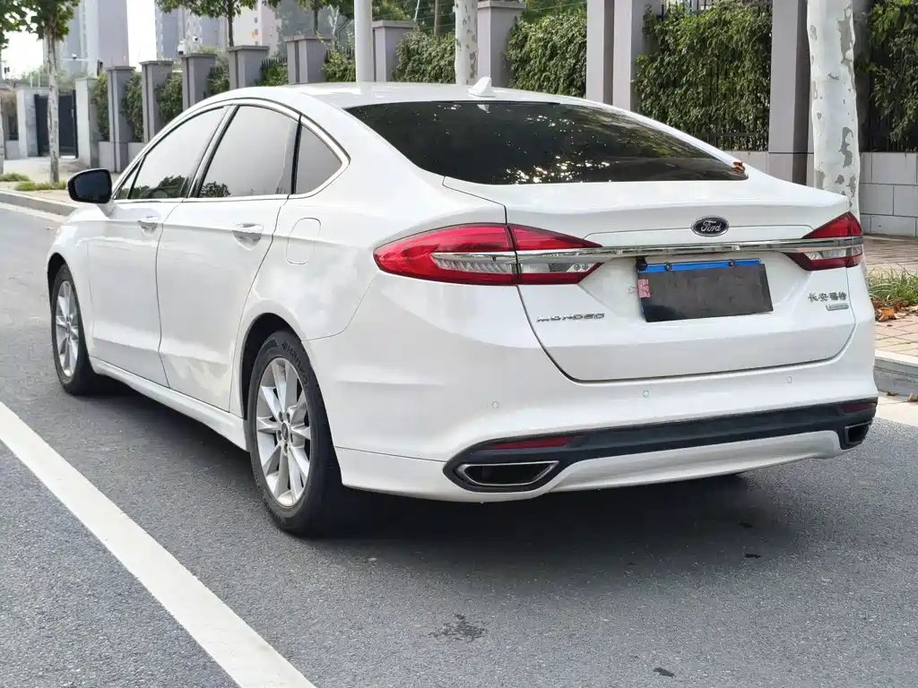 Ford Mondeo — миниатюра 16