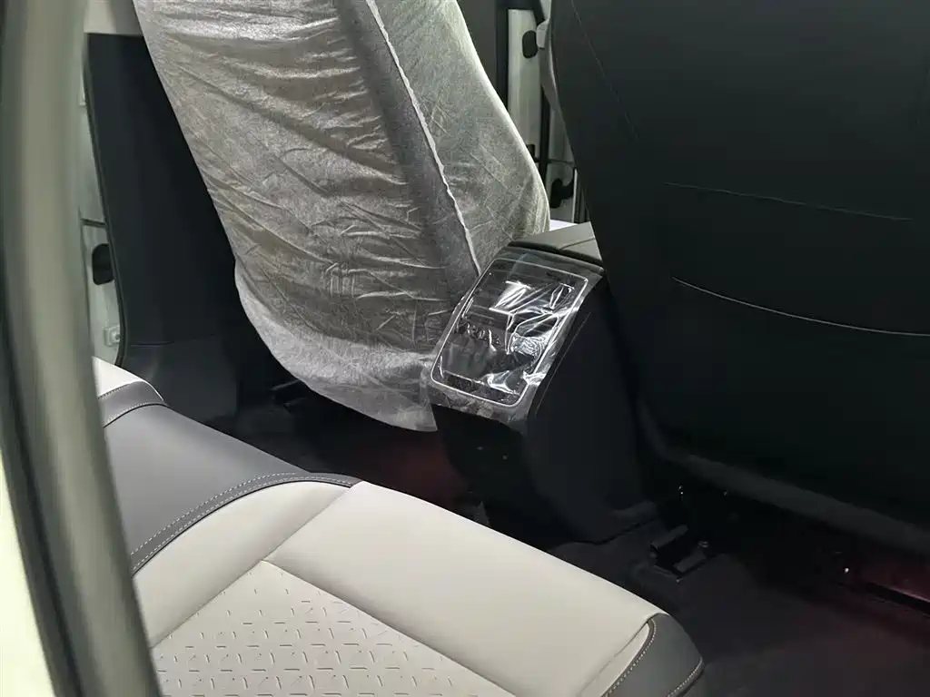 VOLKSWAGEN ID.7 VIZZION