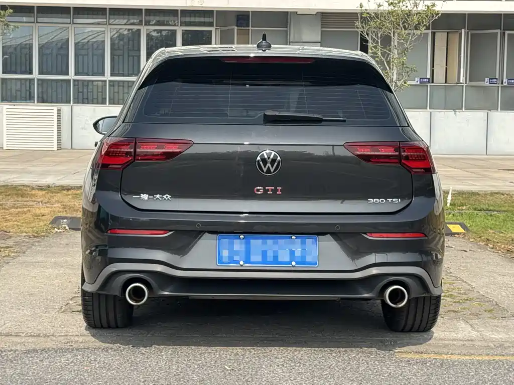 VOLKSWAGEN GOLF GTI