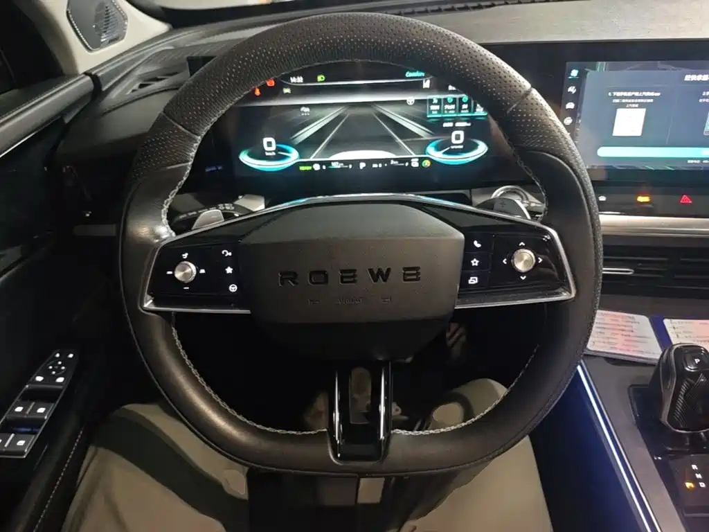 Roewe RX5 eMAX — миниатюра 11