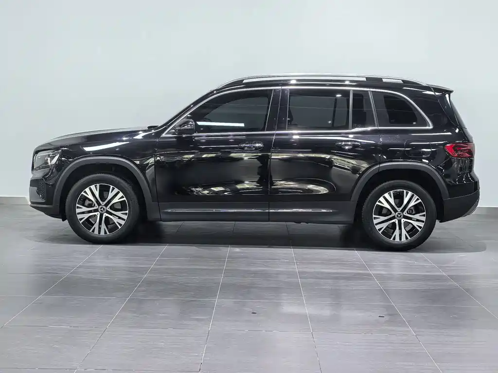 Mercedes-Benz GLB — миниатюра 2