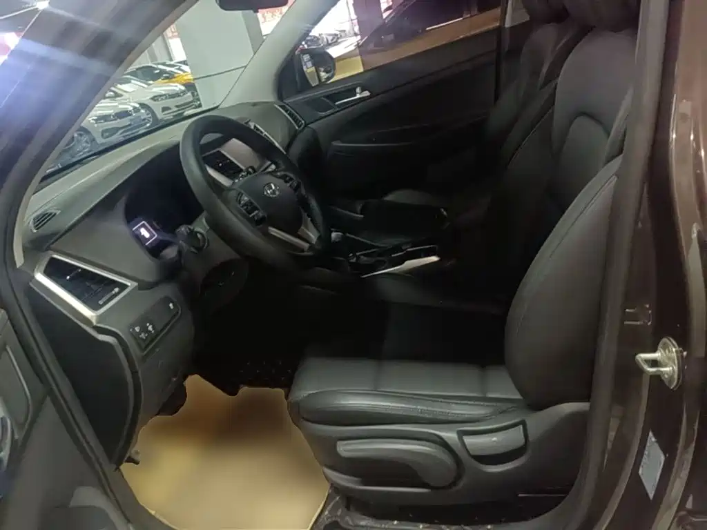 Hyundai Tucson — миниатюра 15
