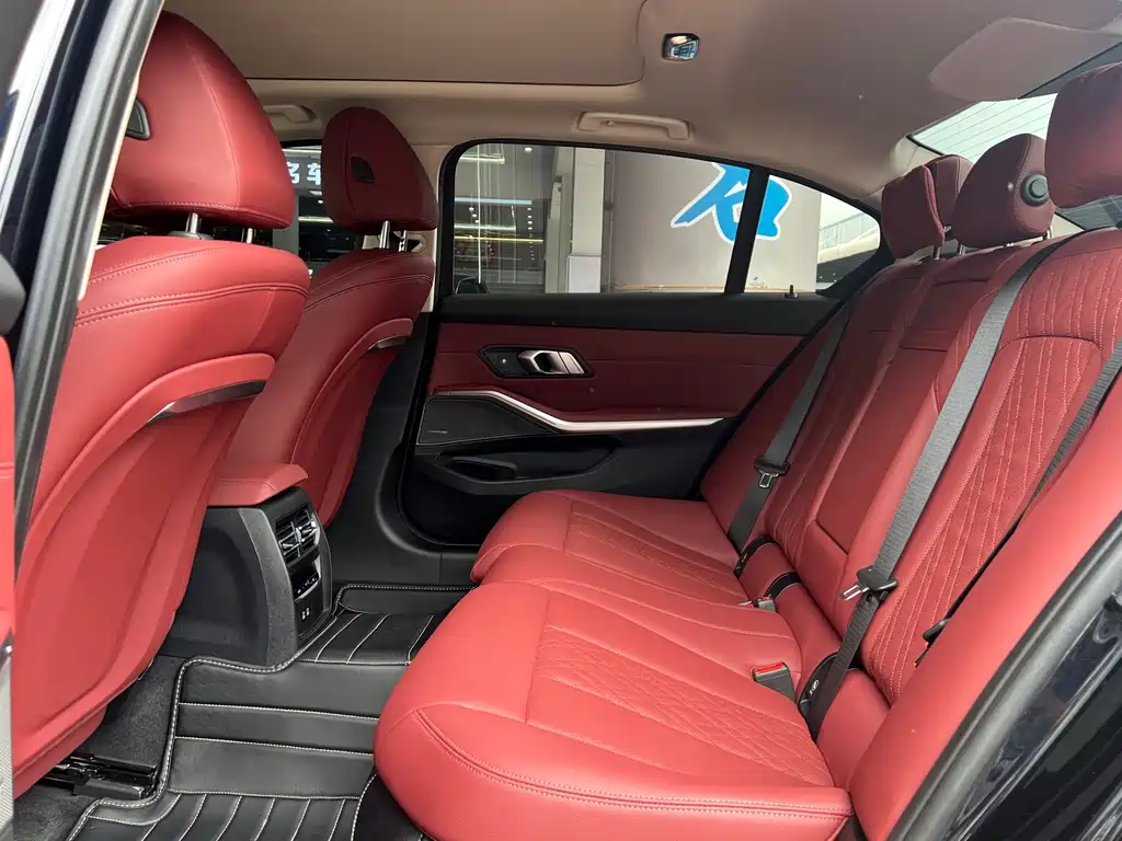 BMW 3 Series — миниатюра 8