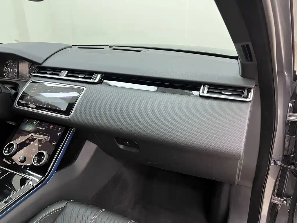 Land Rover Velar — миниатюра 9
