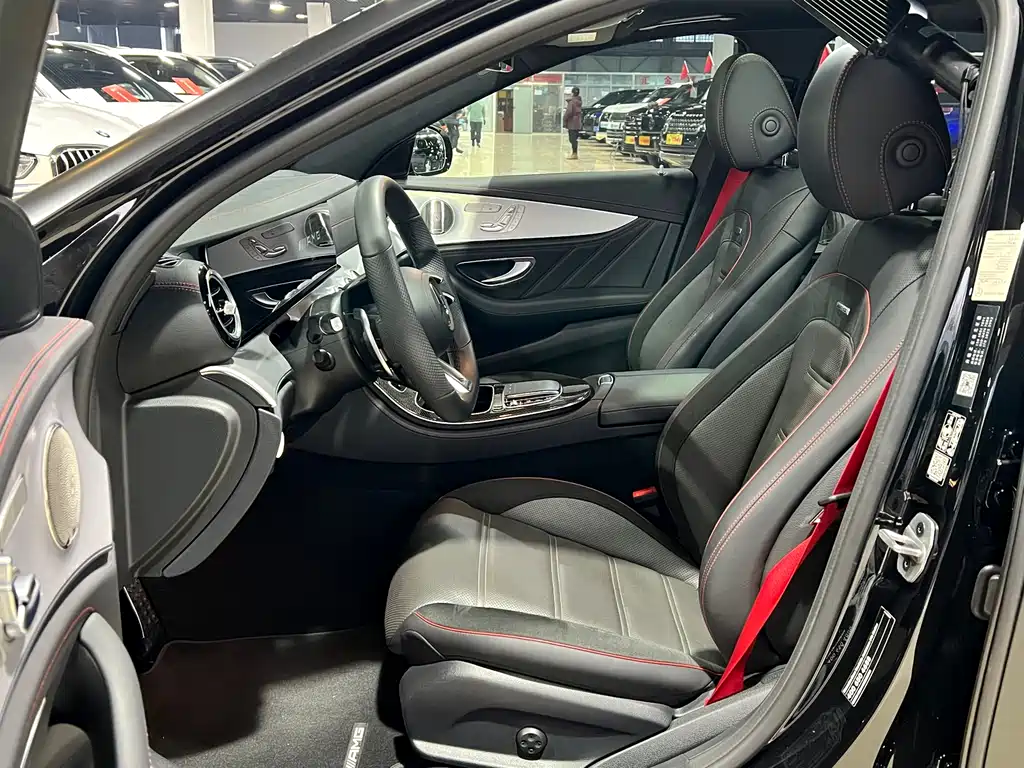 MERCEDES-BENZ E CLASS AMG