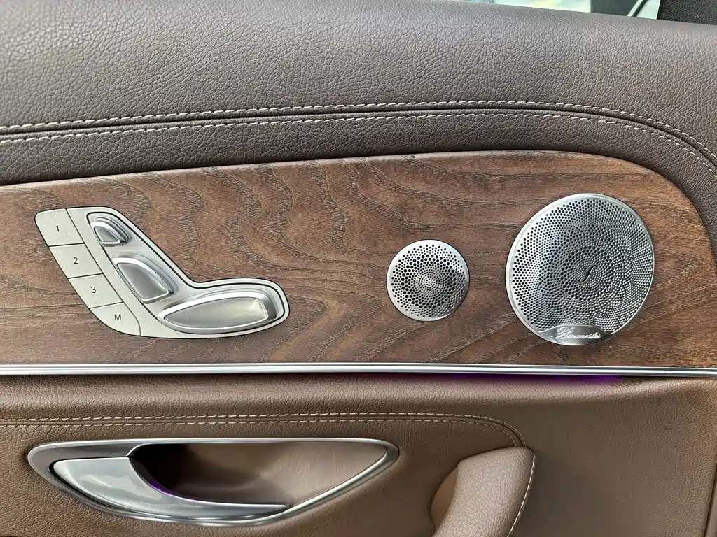 Mercedes-Benz E-Class — миниатюра 4