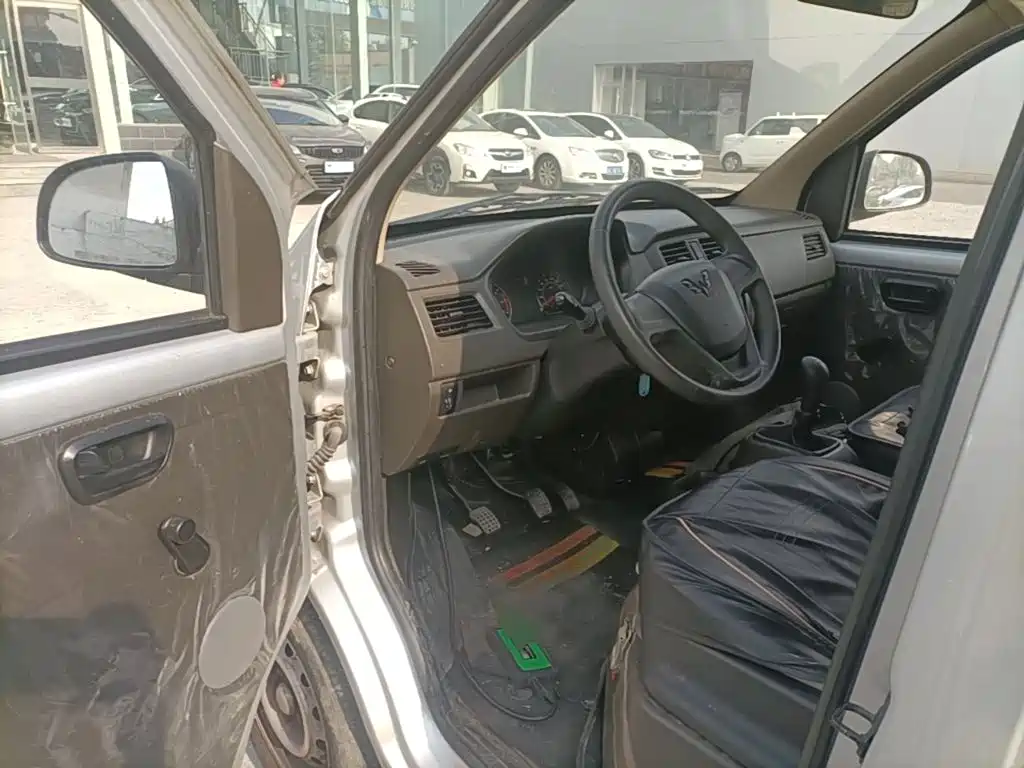 Wuling Rongguang S — миниатюра 16