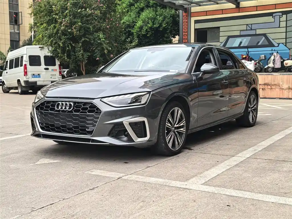 Купить Audi A4L