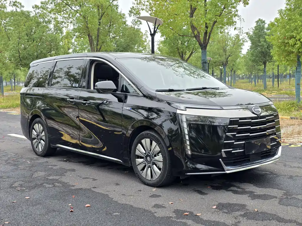 GAC Motor Trumpchi E8 PHEV — миниатюра 3
