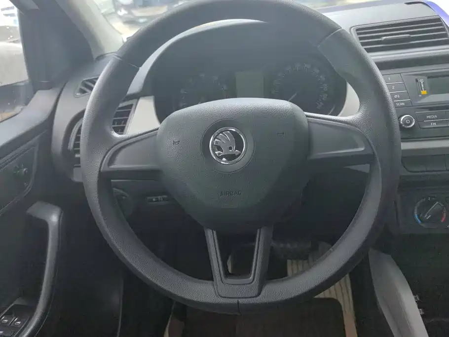 Skoda Fabia — миниатюра 15