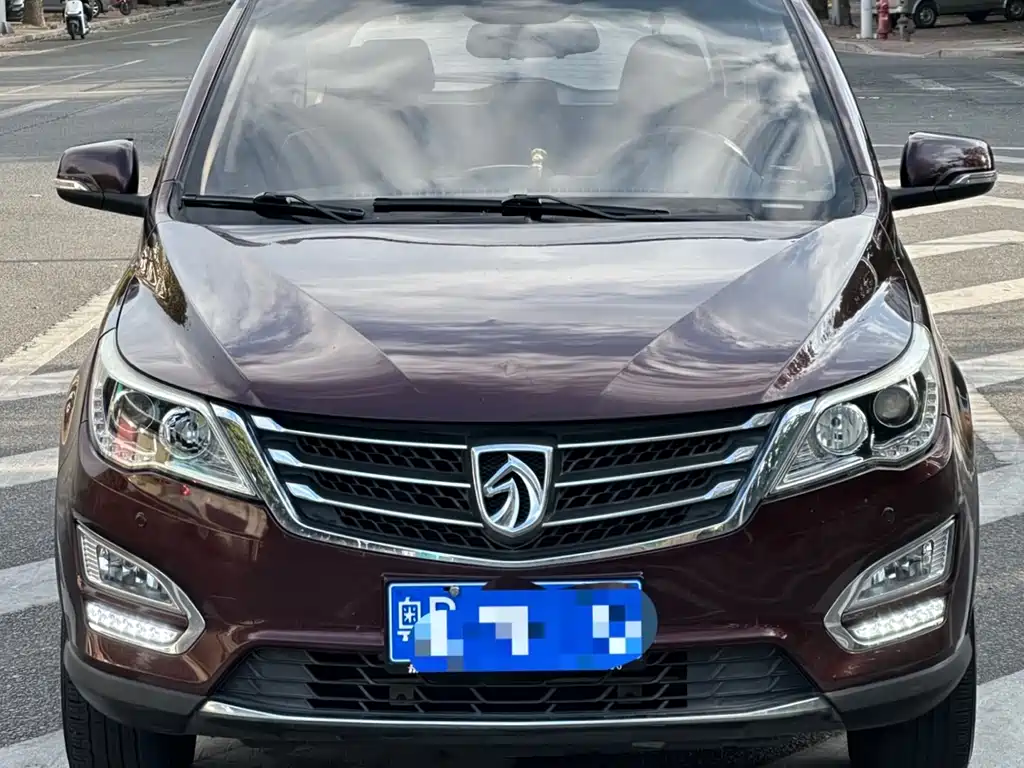 BAOJUN 560
