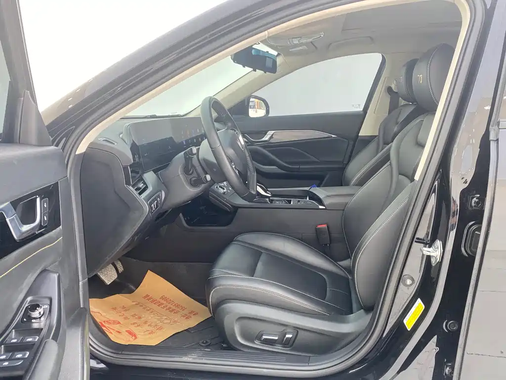 Bestune B70 2023 1.5T AT 70