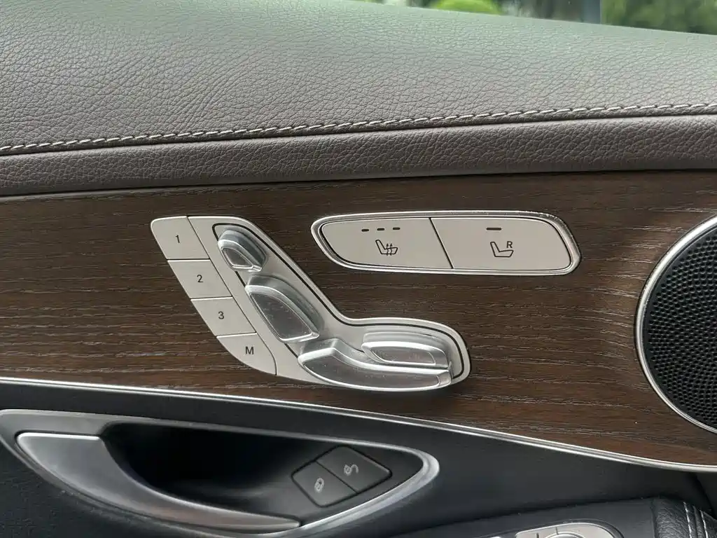 Mercedes-Benz GLC — миниатюра 10