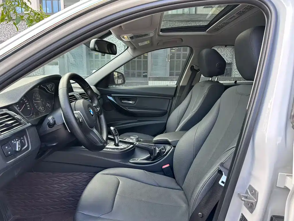 BMW 3 Series — миниатюра 6