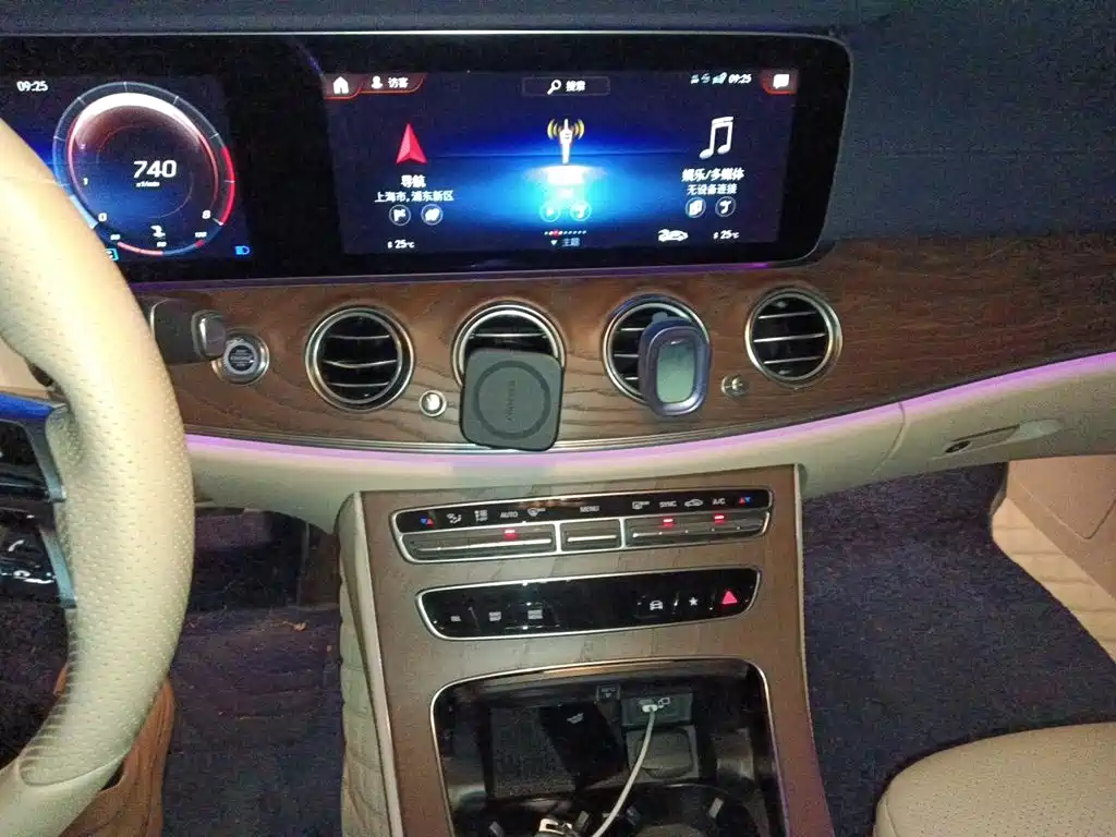 Mercedes-Benz E-Class — миниатюра 10