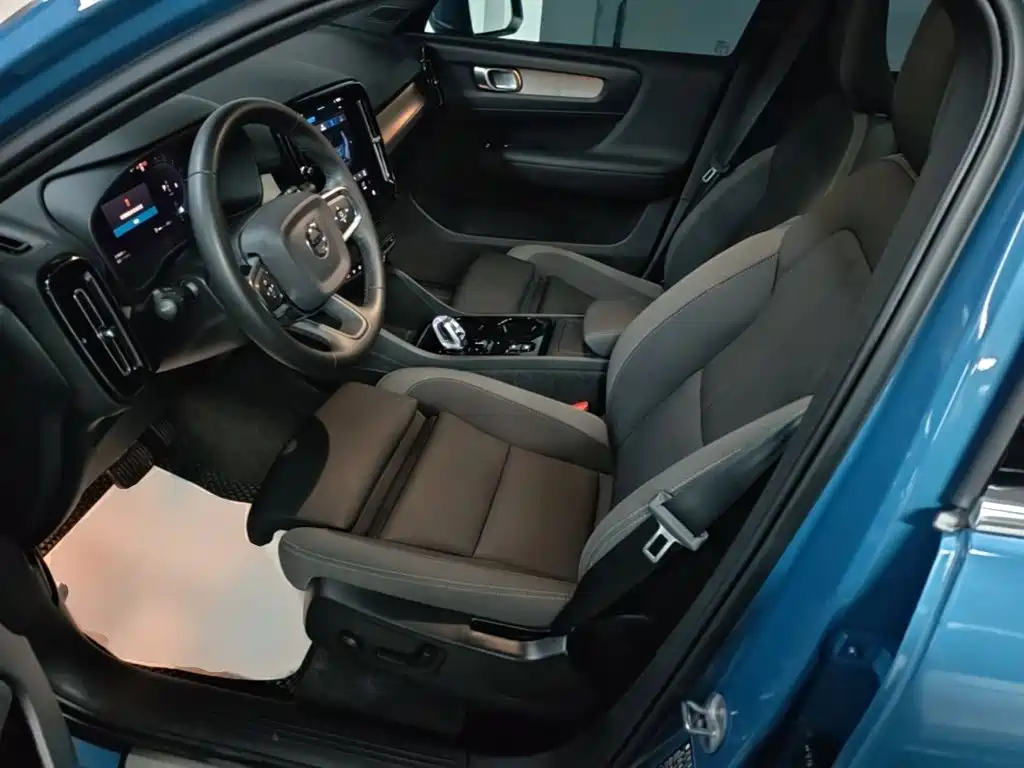 Volvo XC40 — миниатюра 15