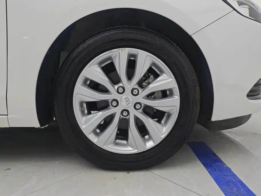 Buick Excelle — миниатюра 6