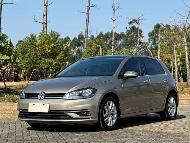 VOLKSWAGEN GOLF 2018