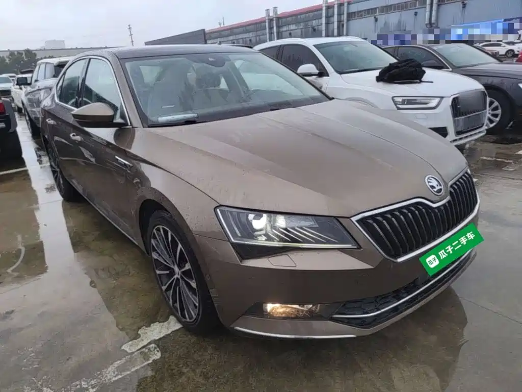 Skoda Superb — миниатюра 4