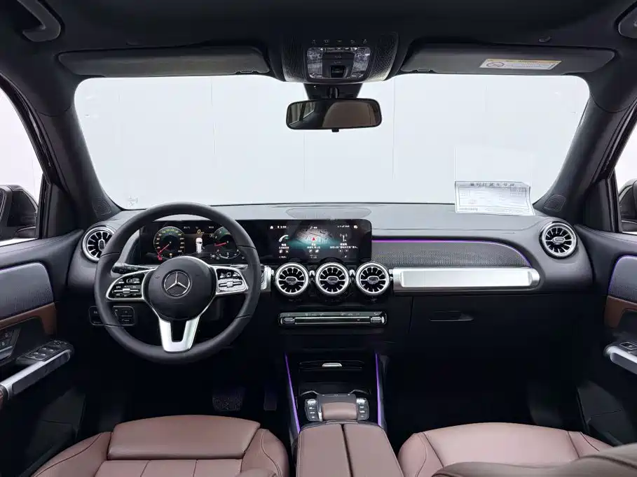 Mercedes-Benz GLB — миниатюра 11