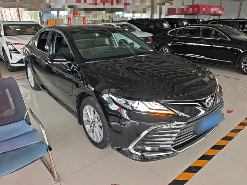 Toyota Camry — миниатюра 4