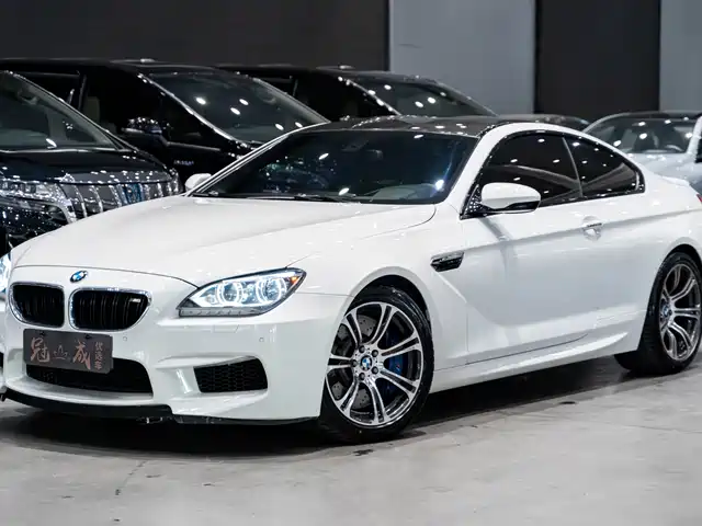 BMW M 6 2013 M 6 Coupe — фото 1