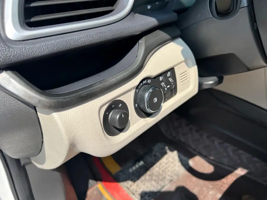 Buick Excelle — миниатюра 12